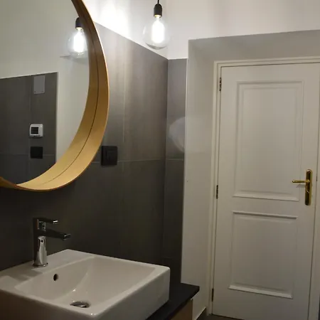 Maison Lunare Bed and Breakfast